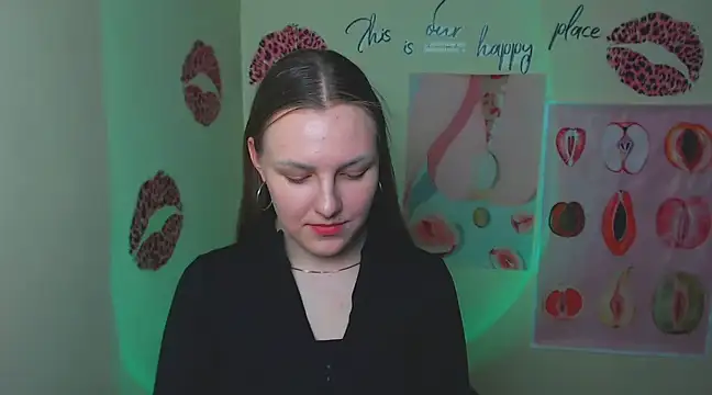 Snapshot of _AlMamiyy_ chatting on February 13, 7:42 pm AlMamiyy online show from February 13, 7:42 pm