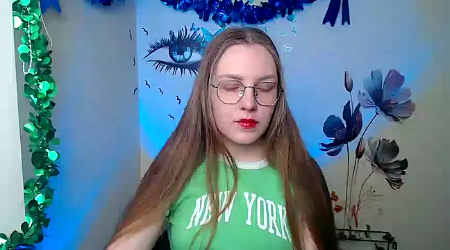 Snapshot of _AlMamiyy_ chatting on February 16, 7:48 am AlMamiyy online show from February 16, 7:48 am