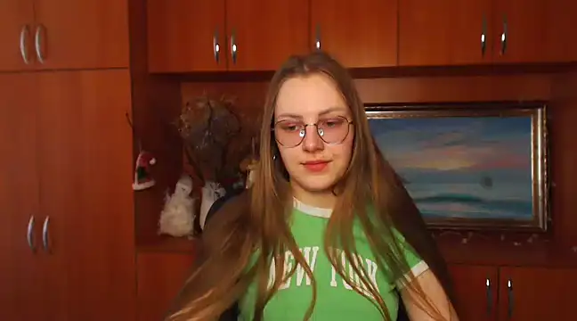 Snapshot of _AlMamiyy_ chatting on February 25, 1:28 pm AlMamiyy online show from February 25, 1:28 pm