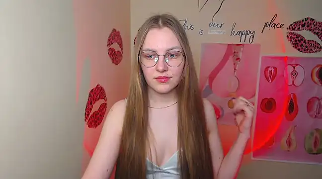 Snapshot of _AlMamiyy_ chatting on March 2, 1:38 pm AlMamiyy online show from March 2, 1:38 pm