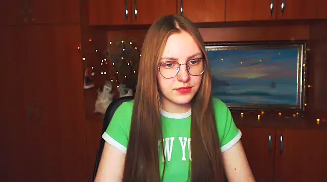 Snapshot of _AlMamiyy_ chatting on March 4, 5:13 pm AlMamiyy online show from March 4, 5:13 pm