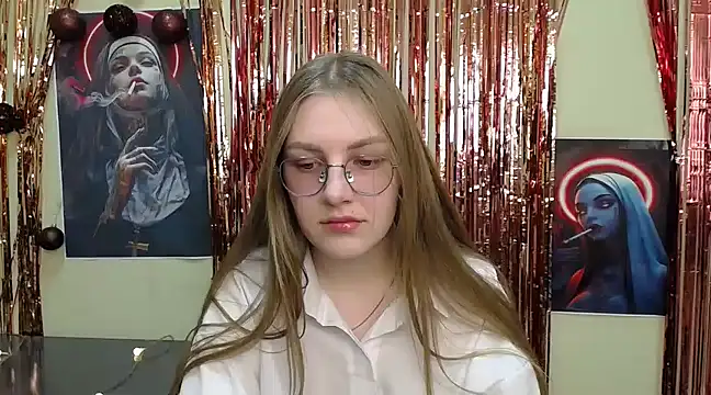 Snapshot of _AlMamiyy_ chatting on March 7, 1:18 pm AlMamiyy online show from March 7, 1:18 pm