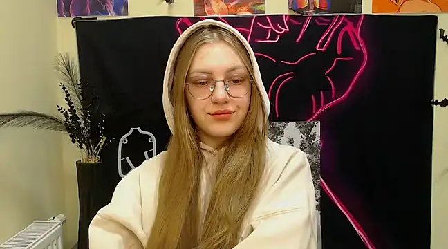 Snapshot of _AlMamiyy_ chatting on March 15, 7:53 am AlMamiyy online show from March 15, 7:53 am