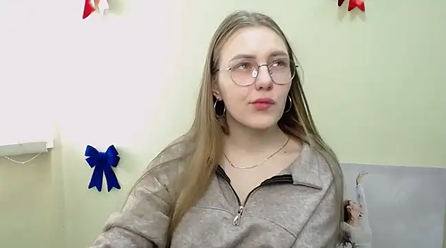 Snapshot of _AlMamiyy_ chatting on March 16, 1:38 pm AlMamiyy online show from March 16, 1:38 pm