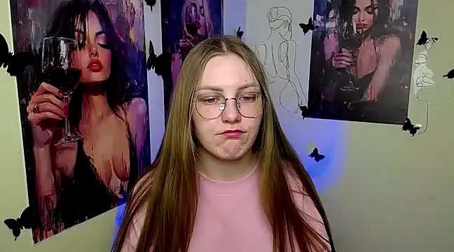 Snapshot of _AlMamiyy_ chatting on March 22, 10:49 am AlMamiyy online show from March 22, 10:49 am