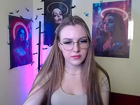 Snapshot of _AlMamiyy_ chatting on September 16, 1:34 pm AlMamiyy online show from September 16, 1:34 pm