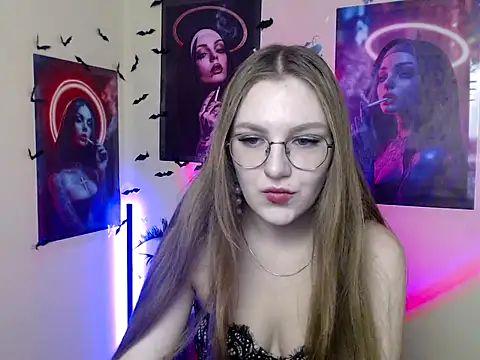 Snapshot of _AlMamiyy_ chatting on October 24, 6:59 pm AlMamiyy online show from October 24, 6:59 pm