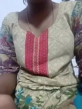 Snapshot of Hot-Malika chatting on December 2, 10:50 am Hot-Malika online show from December 2, 10:50 am