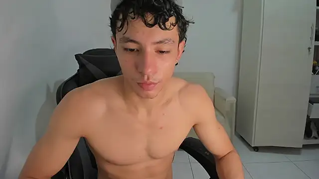 enzo sloran online show from March 19, 7:29 pm