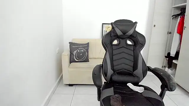 enzo sloran online show from April 12, 5:29 pm