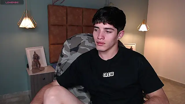 Snapshot of AlejooTwink chatting on January 24, 9:26 pm AlejooTwink online show from January 24, 9:26 pm