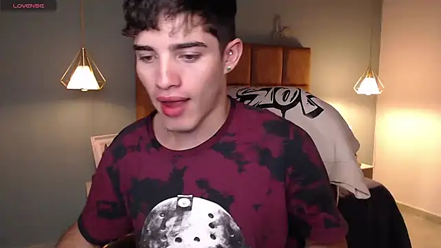 Snapshot of AlejooTwink chatting on February 8, 8:42 pm AlejooTwink online show from February 8, 8:42 pm