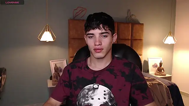 Snapshot of AlejooTwink chatting on February 8, 11:45 pm AlejooTwink online show from February 8, 11:45 pm