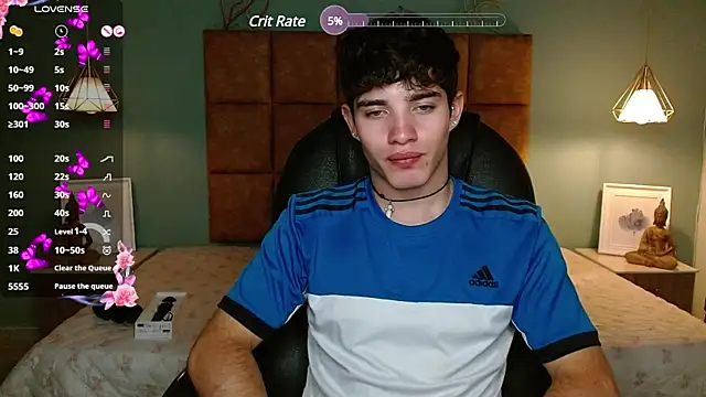 Snapshot of AlejooTwink chatting on March 9, 9:14 pm AlejooTwink online show from March 9, 9:14 pm