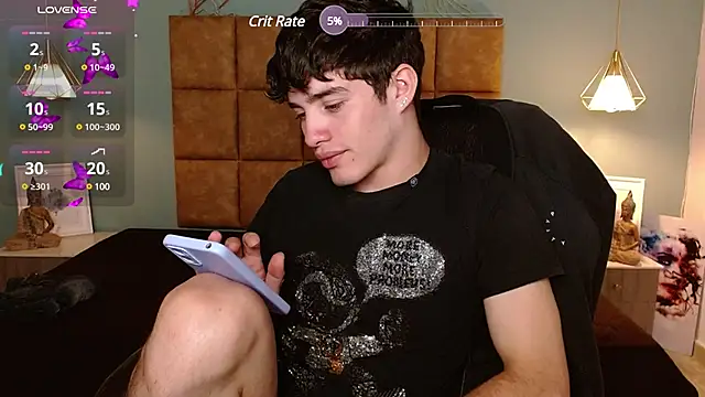 Snapshot of AlejooTwink chatting on March 10, 9:18 pm AlejooTwink online show from March 10, 9:18 pm