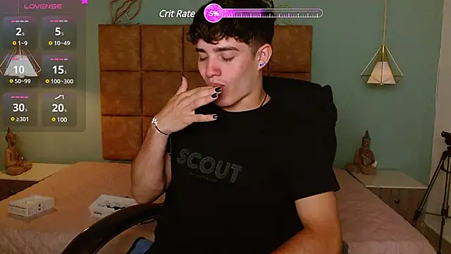 Snapshot of AlejooTwink chatting on March 23, 12:36 am AlejooTwink online show from March 23, 12:36 am
