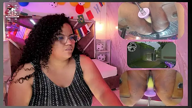 Snapshot of MhiaRey chatting on July 10, 1:58 pm MhiaRey online show from July 10, 1:58 pm