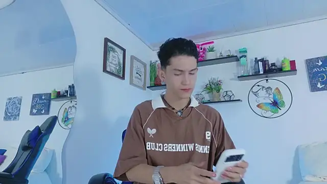 Snapshot of Noah_tyler_ chatting on June 5, 7:52 pm Noah tyler online show from June 5, 7:52 pm