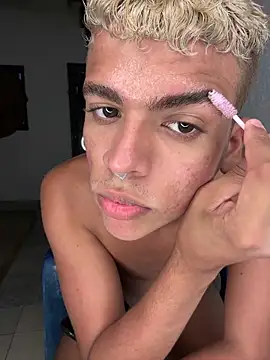 Leo bunny hot online show from March 21, 2:05 am