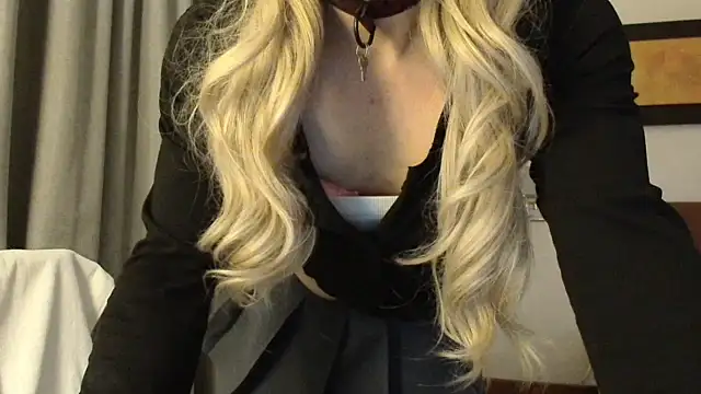 Snapshot of Reneta_Rebekka_Lopez chatting on May 1, 6:45 pm Reneta Rebekka Lopez online show from May 1, 6:45 pm