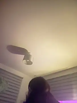 Snapshot of Mia_MilesXXX chatting on March 5, 2:03 am Mia MilesXXX online show from March 5, 2:03 am