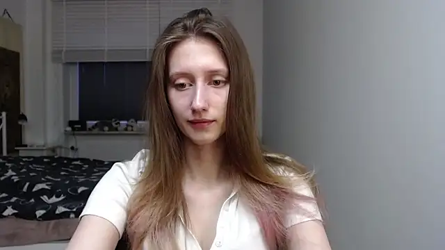 LUNA delight online show from February 4, 6:30 am