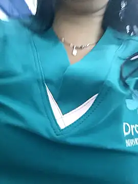 Megan jennerr online show from January 15, 3:38 pm