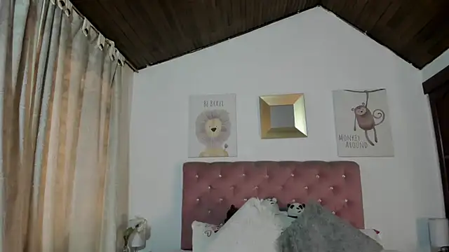 CelessteRedds online show from December 19, 11:28 am