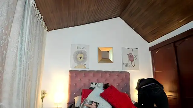 CelessteRedds online show from April 17, 11:46 am