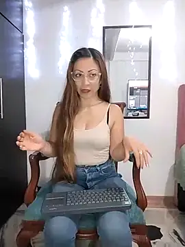 Venus-Wood online show from March 3, 10:20 pm