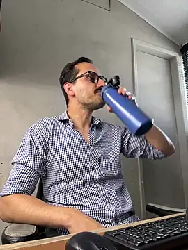 Superdad online show from December 6, 5:55 pm