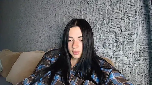 Snapshot of Liana_diva chatting on May 22, 10:21 am Liana diva online show from May 22, 10:21 am