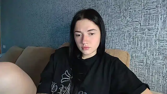 Snapshot of Liana_diva chatting on July 19, 9:35 am Liana diva online show from July 19, 9:35 am