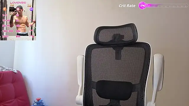 Cristopher23  online show from April 17, 6:33 pm