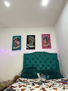 Lilybaudinx96 online show from May 30, 6:10 am