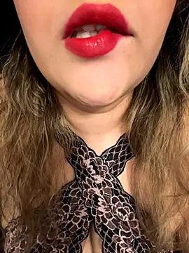 Snapshot of famous_indian_girl chatting on September 19, 3:52 am famous indian girl online show from September 19, 3:52 am