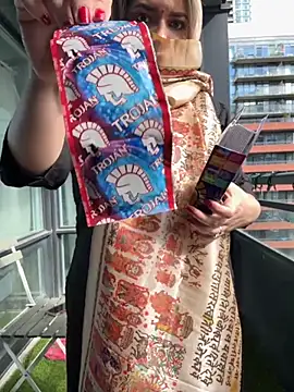 Snapshot of famous_indian_girl chatting on October 12, 6:07 pm famous indian girl online show from October 12, 6:07 pm