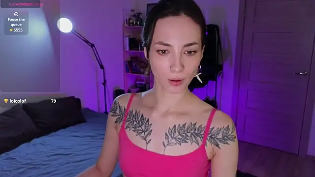 Snapshot of Space_X_Roxy_ chatting on January 10, 7:11 pm Space X Roxy  online show from January 10, 7:11 pm