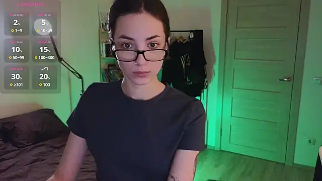 Snapshot of Space_X_Roxy_ chatting on January 18, 4:53 pm Space X Roxy  online show from January 18, 4:53 pm