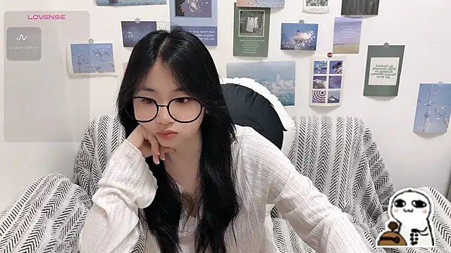 Snapshot of LiLiYbaby chatting on June 11, 6:55 am LiLiYbaby online show from June 11, 6:55 am