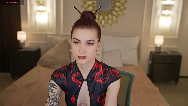 Magnetic Mia  online show from May 14, 11:22 pm