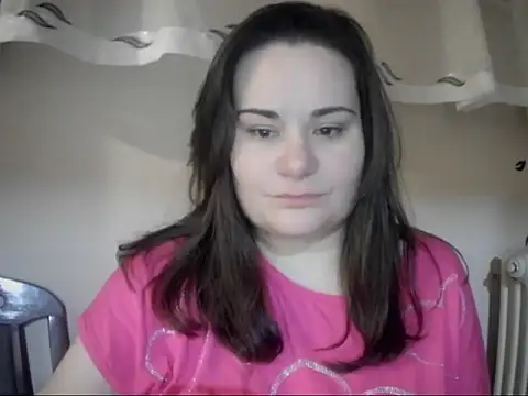 Snapshot of AalinnaK chatting on February 5, 7:18 pm AalinnaK online show from February 5, 7:18 pm