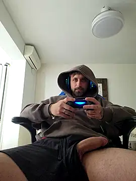 omarito100 online show from April 18, 8:07 am