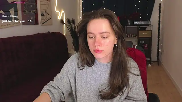 Emillias online show from February 3, 8:08 am