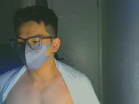 Snapshot of sweetboybyou chatting on July 24, 3:21 pm sweetboybyou online show from July 24, 3:21 pm