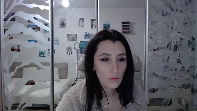 Snapshot of VitaminPorn chatting on December 23, 10:12 pm VitaminPorn online show from December 23, 10:12 pm