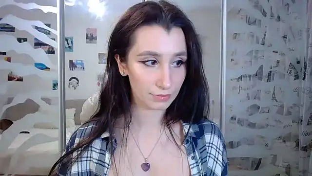 Snapshot of VitaminPorn chatting on February 5, 8:35 pm VitaminPorn online show from February 5, 8:35 pm