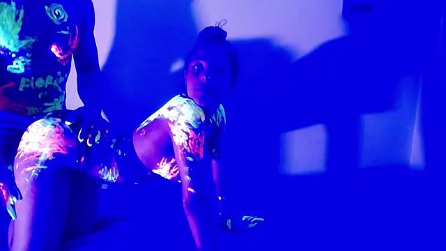 Snapshot of floriamANDjazmin chatting on January 24, 2:19 pm floriamANDjazmin online show from January 24, 2:19 pm