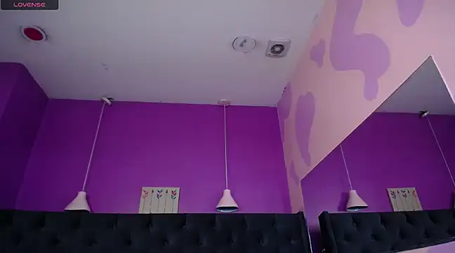 WenndyWild online show from December 6, 8:48 am