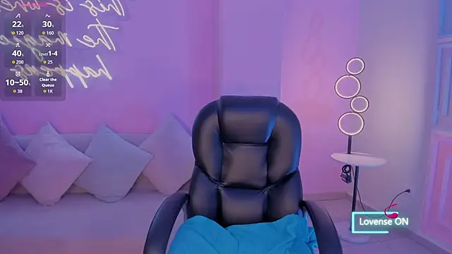 MaddisonLowe online show from November 27, 5:20 am